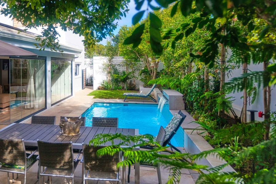 6 Bedroom Property for Sale in Hermanus Heights Western Cape